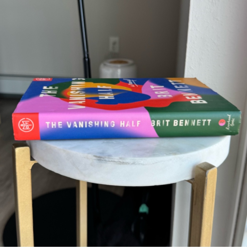 The Vanishing Half by Brit Bennett - Picture 3 of 6